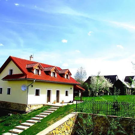 Privat Lypche * Bešeňová