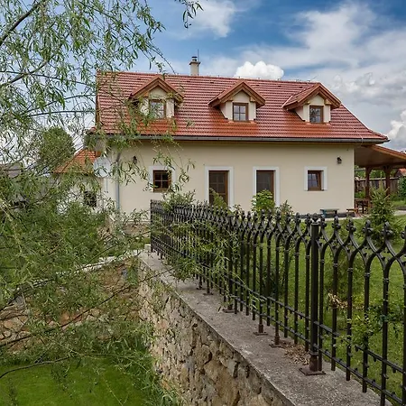 Hébergement de vacances Privat Lypche *