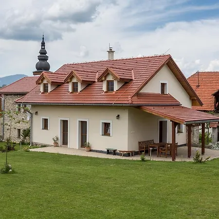 Hébergement de vacances Privat Lypche *
