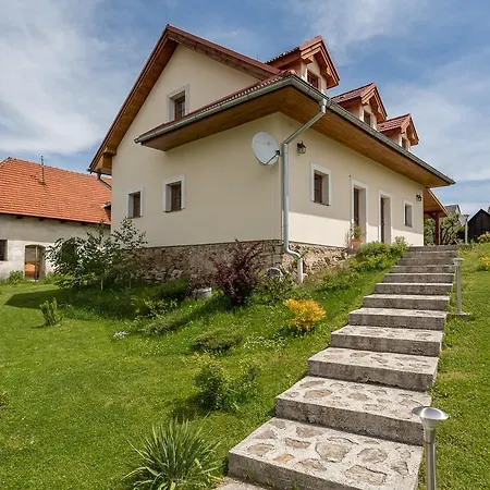 Hébergement de vacances Privat Lypche *